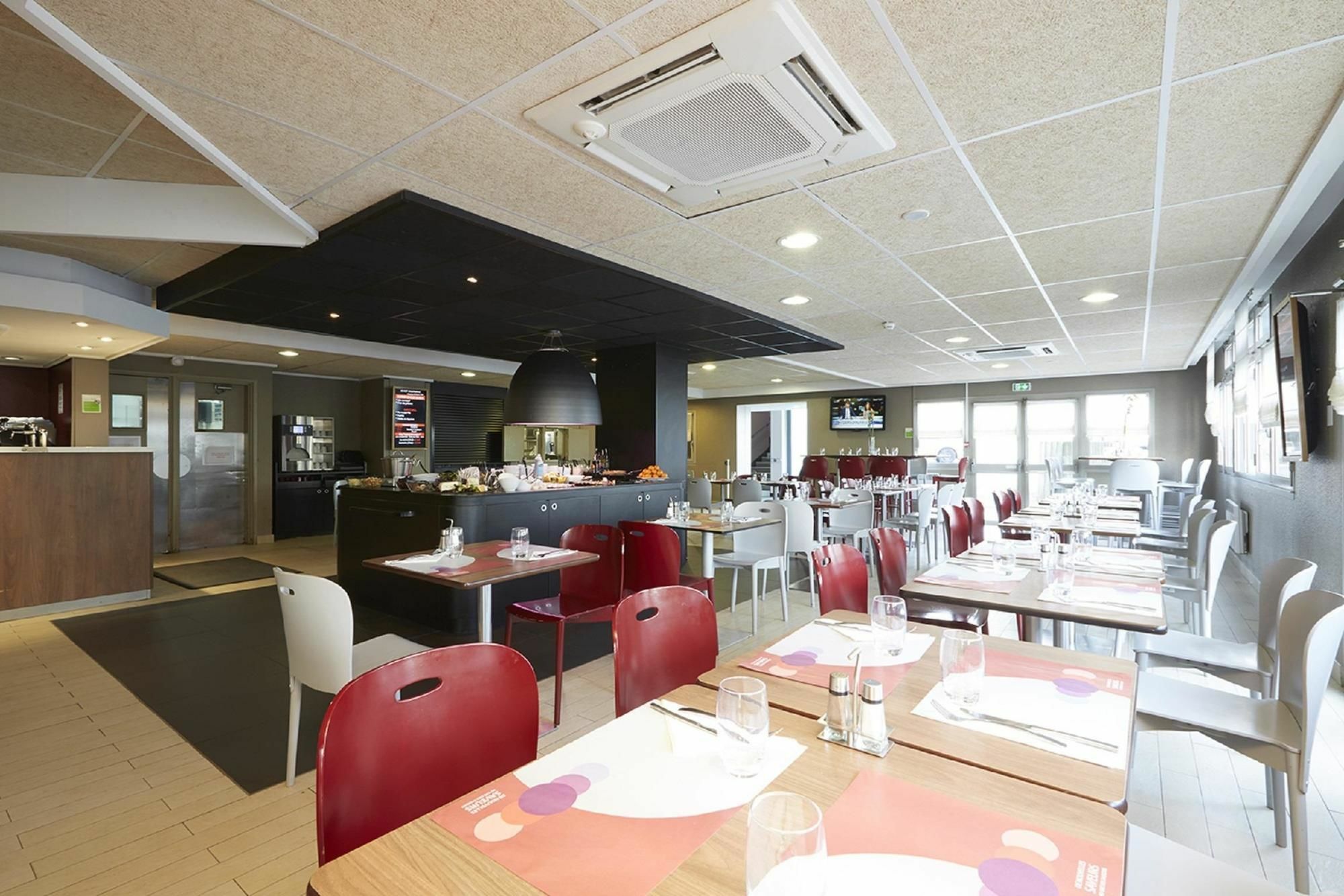 Kyriad Le Blanc-Mesnil Exterior foto
